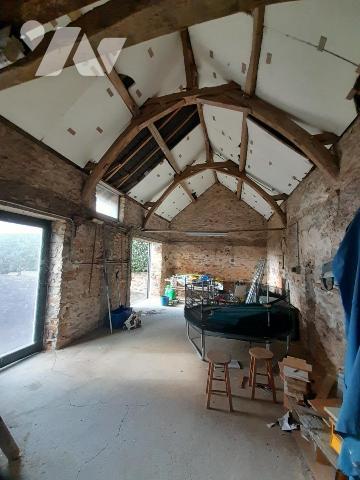 Maison à MESLAY DU MAINE