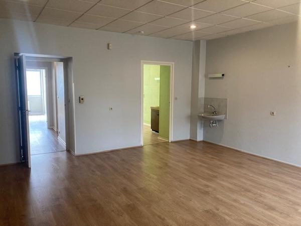 TARARE CENTRE-VILLE - 78M² + PLACE DE STATIONNEMENT SUR PARKING SECURISE