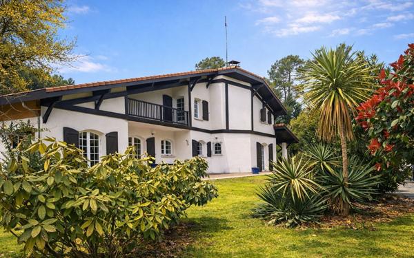 Maison à vendre    7 pièces •  Saint-Paul-lès-Dax