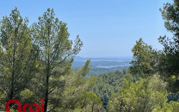 Maison à vendre    5 pièces •  La Cadière-d'Azur