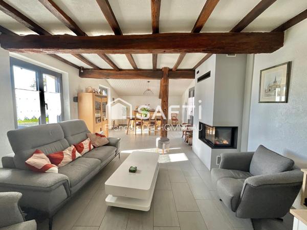 Corps de ferme rénovée 120m2, studio 30m2, grange 130m2, préau 70m2