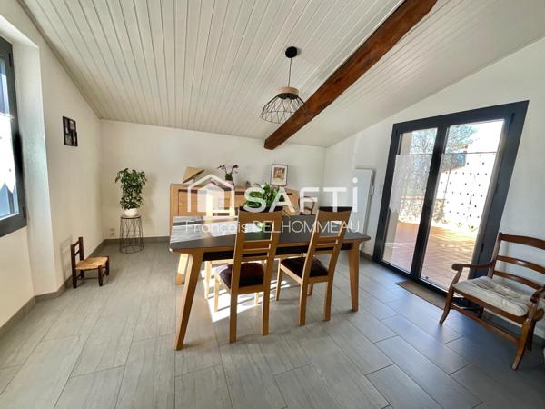 Corps de ferme rénovée 120m2, studio 30m2, grange 130m2, préau 70m2