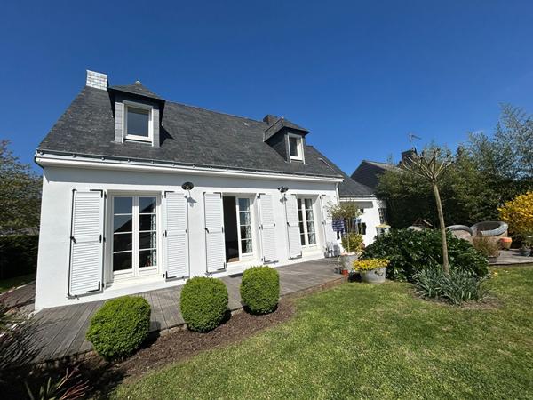 SAINT-HERBLAIN bourg ! Maison 4 chambres avec grand jardin.