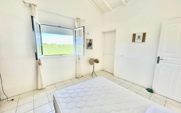 Maison à vendre    6 pièces • 203,63 m2 Baie-Mahault