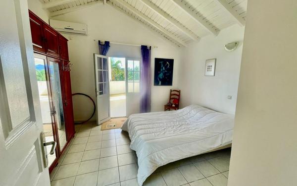 Maison à vendre    6 pièces • 203,63 m2 Baie-Mahault