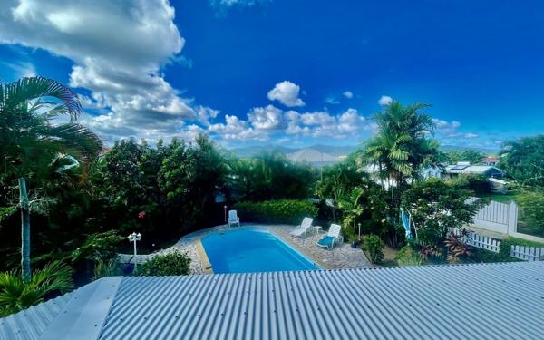 Maison à vendre    6 pièces • 203,63 m2 Baie-Mahault