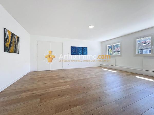 Location                                                      Maison
                        
                     7 pièces                      160 m2                     à Domarin