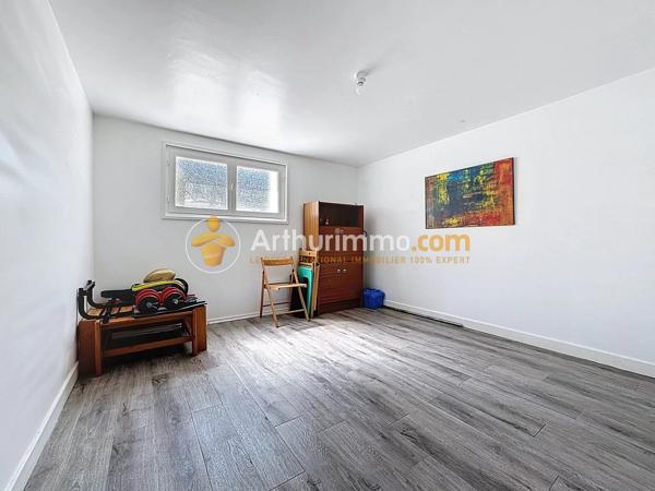 Location                                                      Maison
                        
                     7 pièces                      160 m2                     à Domarin