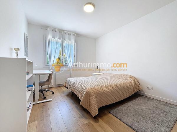 Location                                                      Maison
                        
                     7 pièces                      160 m2                     à Domarin