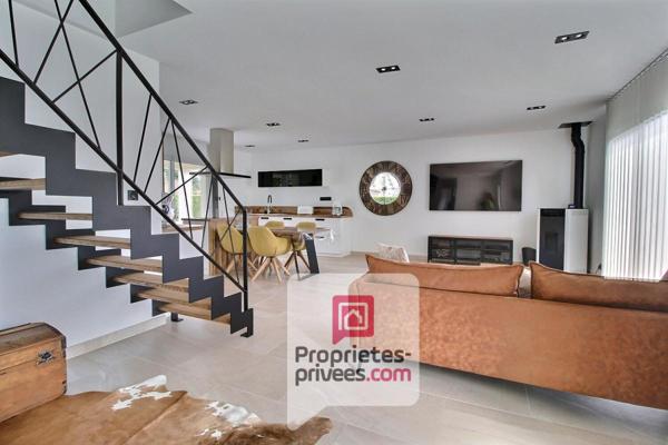 12 mn Gare de MONTARGIS - A VENDRE MAISON CONTEMPORAINE RECENTE 5 PIECES, 4 CHAMBRES + STUDIO INDEPENDANT, TERRAIN CLOS 3476 m2