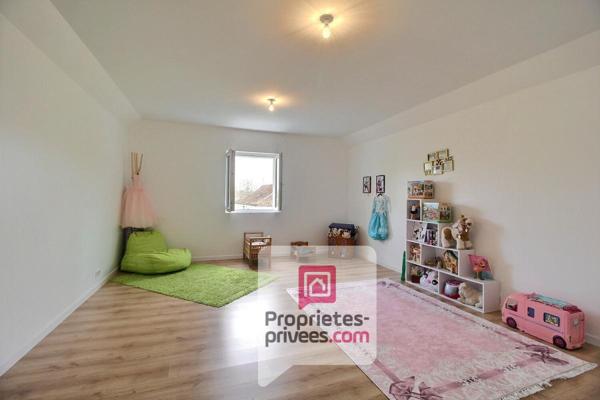 12 mn Gare de MONTARGIS - A VENDRE MAISON CONTEMPORAINE RECENTE 5 PIECES, 4 CHAMBRES + STUDIO INDEPENDANT, TERRAIN CLOS 3476 m2