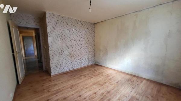 Dans un quartier résidentiel, pavillon sur 1420 m²