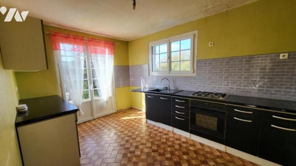 Dans un quartier résidentiel, pavillon sur 1420 m²