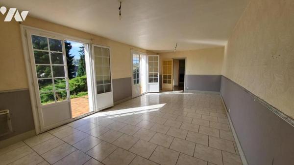 Dans un quartier résidentiel, pavillon sur 1420 m²