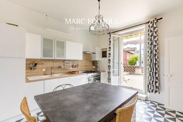 Charmant appartement avec terrasse, en centre ville de Chantilly