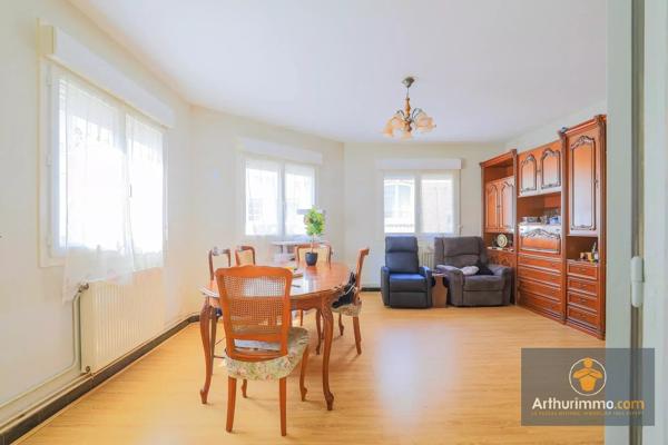Vente                                                      Maison de ville
                        
                     6 pièces                      137 m2                     à Noyon