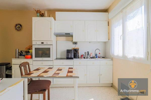 Vente                                                      Maison de ville
                        
                     6 pièces                      137 m2                     à Noyon