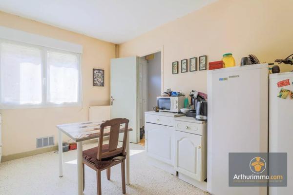 Vente                                                      Maison de ville
                        
                     6 pièces                      137 m2                     à Noyon