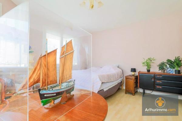 Vente                                                      Maison de ville
                        
                     6 pièces                      137 m2                     à Noyon