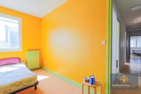 Vente                                                      Maison de ville
                        
                     6 pièces                      137 m2                     à Noyon