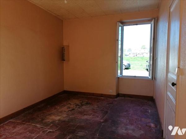 MAISON DE VILLE A RENOVER