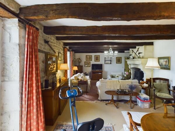 Belvèze (82150) MONTAIGU DE QUERCY Maison en pierre avec 3 chambres, maison d'amis, piscine et 8686m2 de terrain