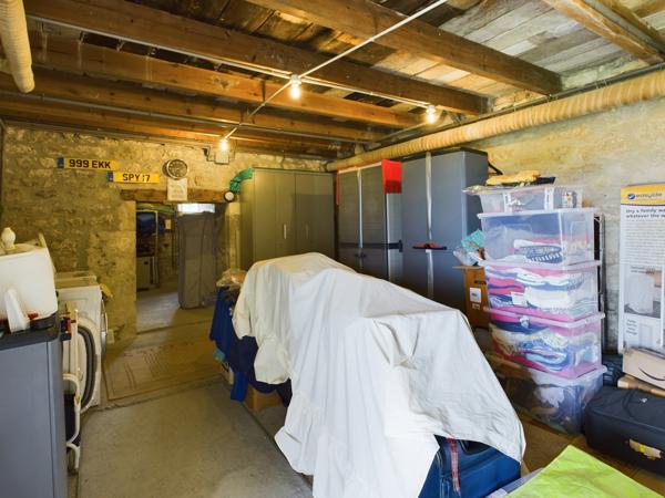 Belvèze (82150) MONTAIGU DE QUERCY Maison en pierre avec 3 chambres, maison d'amis, piscine et 8686m2 de terrain