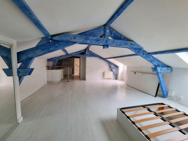 Immeuble à vendre    5 pièces • 325 m2 Pau