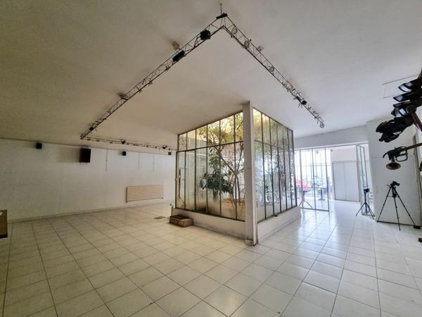 Immeuble à vendre    5 pièces • 325 m2 Pau