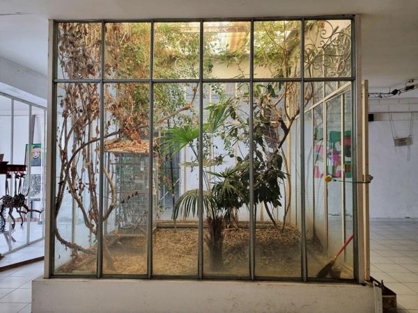 Immeuble à vendre    5 pièces • 325 m2 Pau