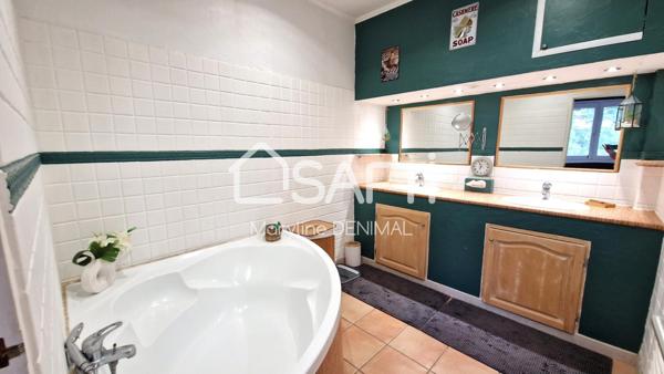 Charmante Villa - piscine - Appatement T3 indépendant - 2 grands garages / Local commercial