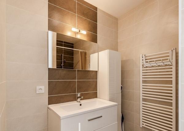 Maison 379 080 € Villeurbanne 4 p 82 m² DPE C