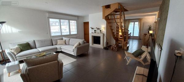 Maison à vendre à Cappelle-la-Grande dans le Nord (59180), ref : V12367