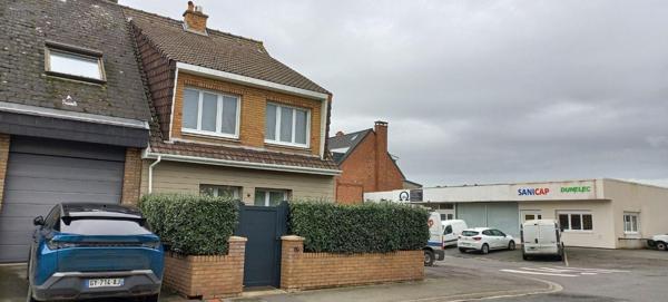 Maison à vendre à Cappelle-la-Grande dans le Nord (59180), ref : V12367