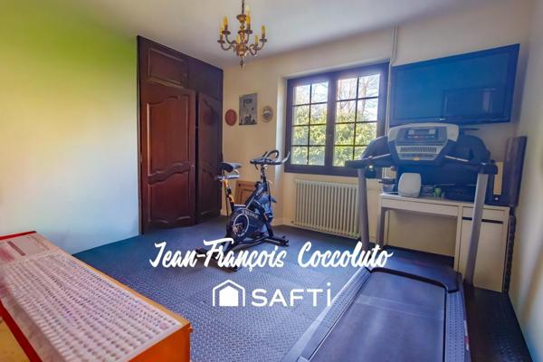 Belle maison familiale rénovée avec piscine