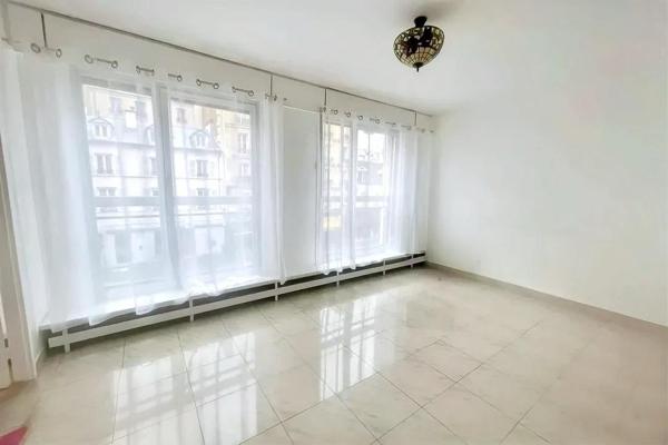 APPARTEMENT LUMINEUX ET TRAVERSANT CAMBRONNE/SEVRES LECOURBE