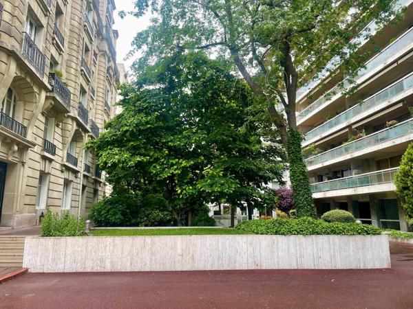 APPARTEMENT LUMINEUX ET TRAVERSANT CAMBRONNE/SEVRES LECOURBE