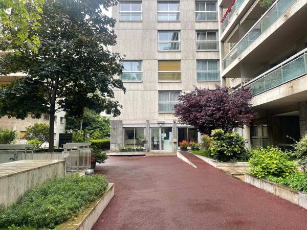 APPARTEMENT LUMINEUX ET TRAVERSANT CAMBRONNE/SEVRES LECOURBE