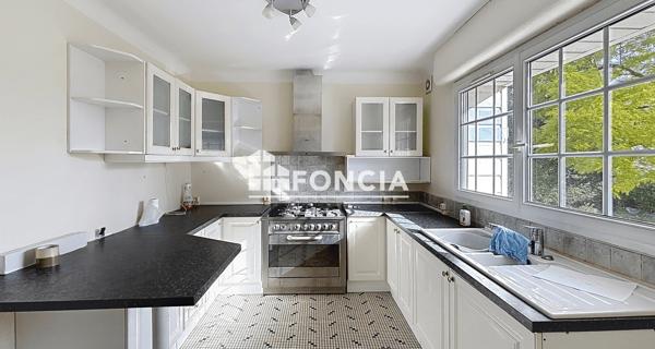 À vendre Maison 5 pièces 123.38 m² - Caen 14000