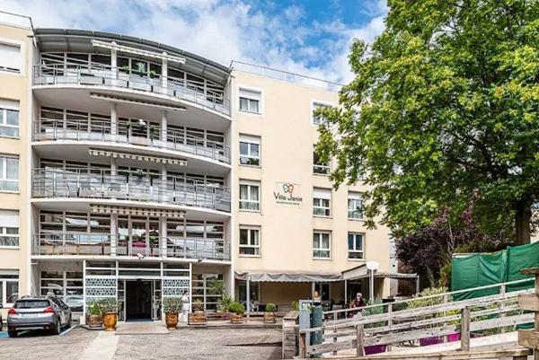 INVESTISSEMENT LOCATIF – SAINT-ÉTIENNE – Résidence EHPAD Villa Janin – 7.02% de rentabilité