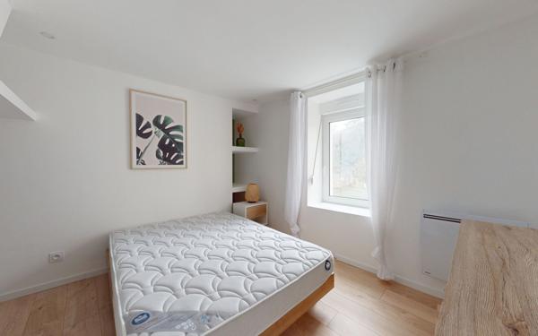 Immeuble à vendre    9 pièces •  Algrange