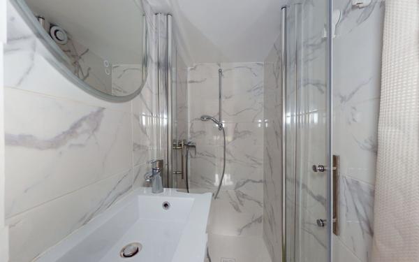 Immeuble à vendre    9 pièces •  Algrange