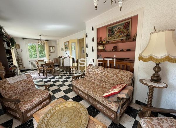 Maison de 142 m² avec beau potentiel de rénovation