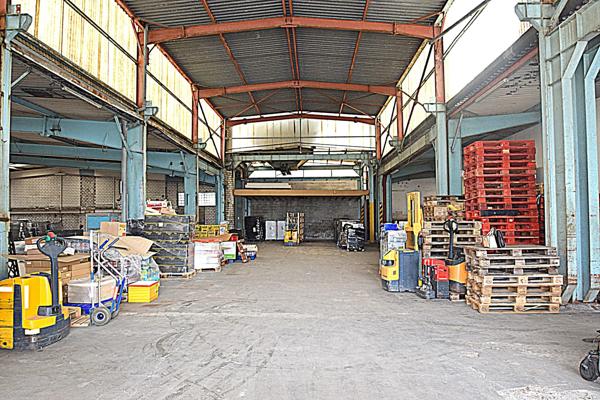 Entrepôt/Local industriel  fonctionnel, accessible et adapté à vos besoins logistiques  à vendre MULHOUSE (68)