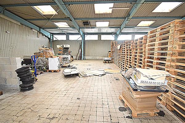 Entrepôt/Local industriel  fonctionnel, accessible et adapté à vos besoins logistiques  à vendre MULHOUSE (68)