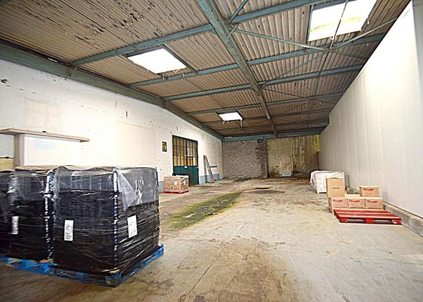 Entrepôt/Local industriel  fonctionnel, accessible et adapté à vos besoins logistiques  à vendre MULHOUSE (68)