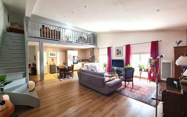 Appartement à vendre    2 pièces • 100,34 m2 Ozoir-la-Ferrière