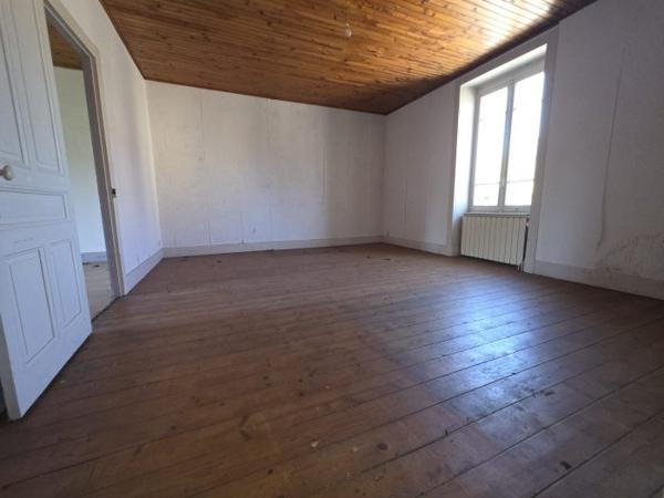 Maison ancienne MONTMOROT