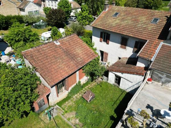 Maison ancienne MONTMOROT