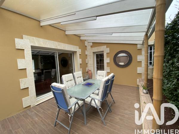 Maison à vendre 7 pièces 230 m² Saint-Loubès